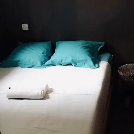 Auberge de jeunesse Les Chambres De La Gare *